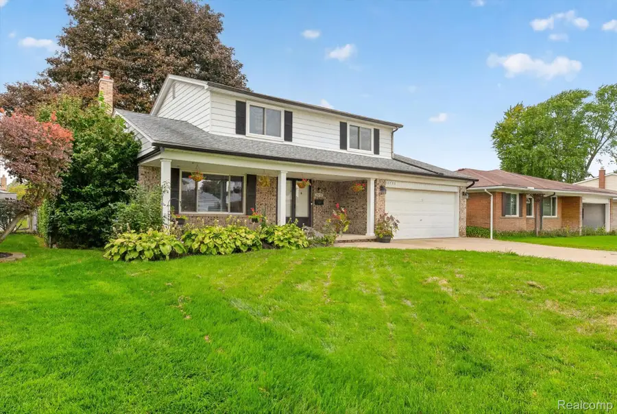 36735 Lodge Drive, Sterling Heights, MI 48312 - #2