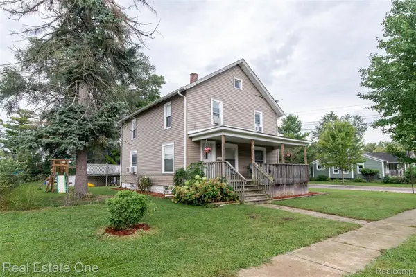 821 Dearborn Street, Howell, MI 48843