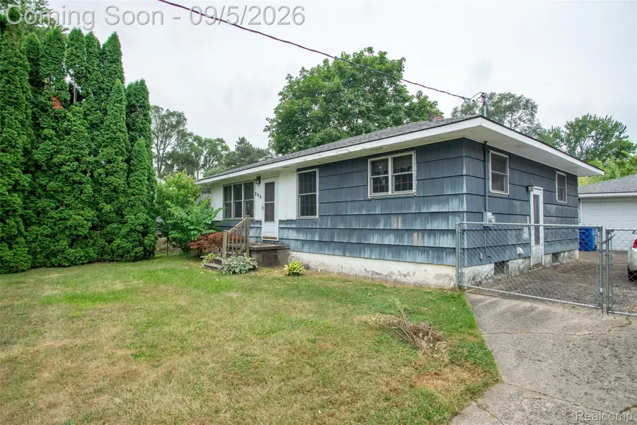 206 Coleman Drive, Waterford, MI 48328 - #3