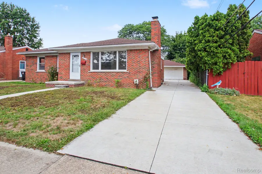 32824 Hees Street, Livonia, MI 48150 - #2
