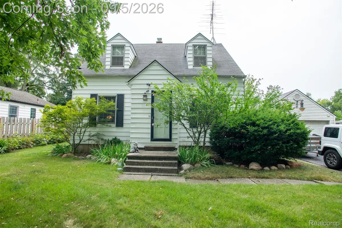 228 Coleman Drive, Waterford, MI 48328 - #1