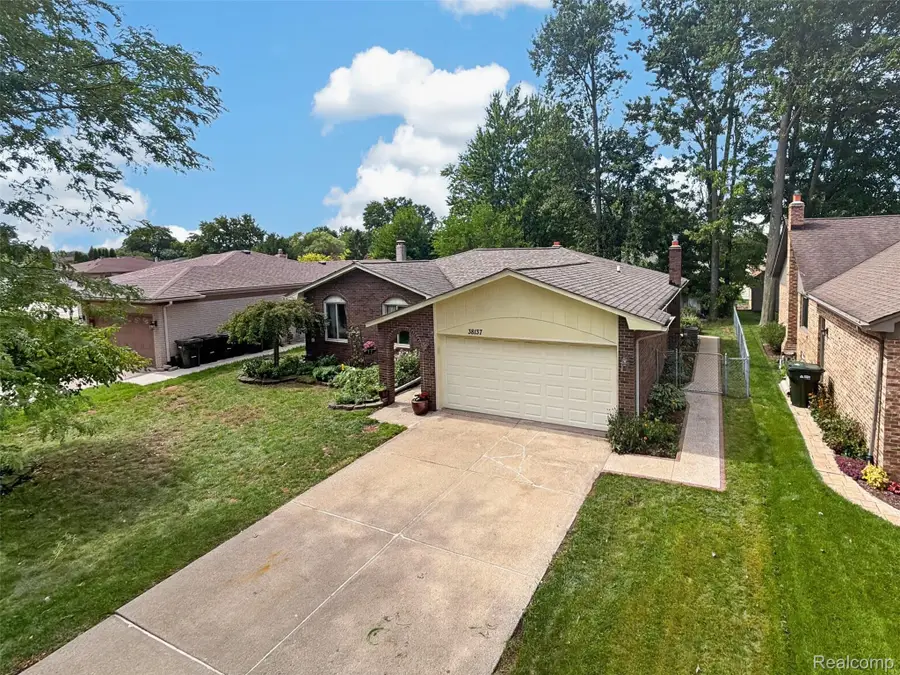 38137 Mount Kisco Drive, Sterling Heights, MI 48310 - #2