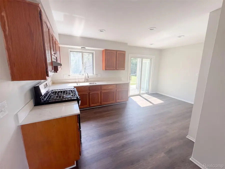 467 Paragon Drive, Troy, MI 48098 - #2