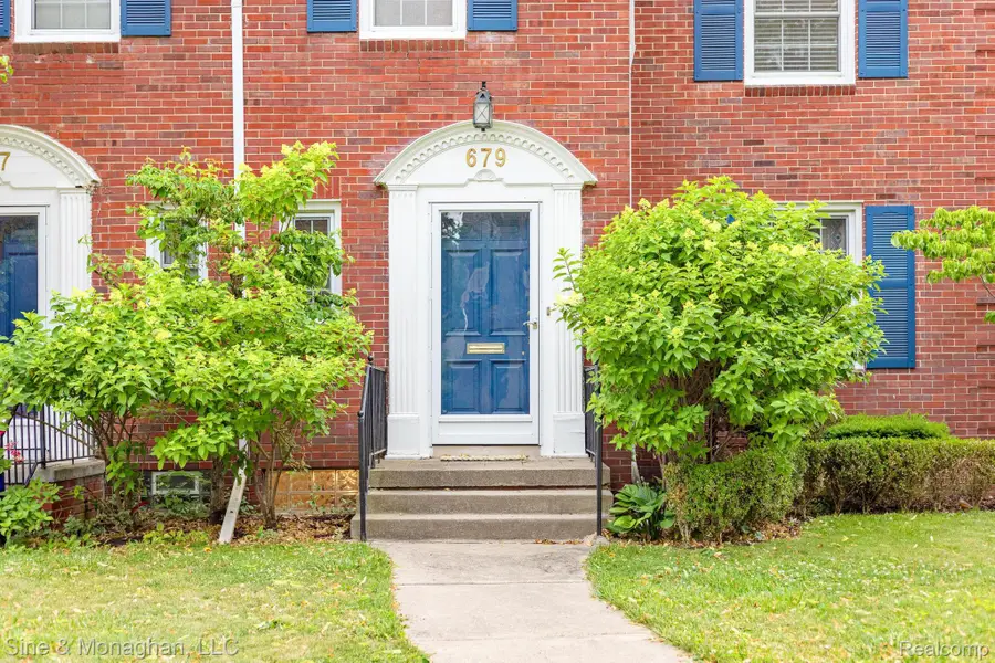 679 Neff Road, Grosse Pointe, MI 48230 - #2