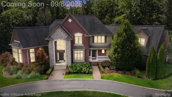 22101 Kettle Lake Road, Northville, MI 48167