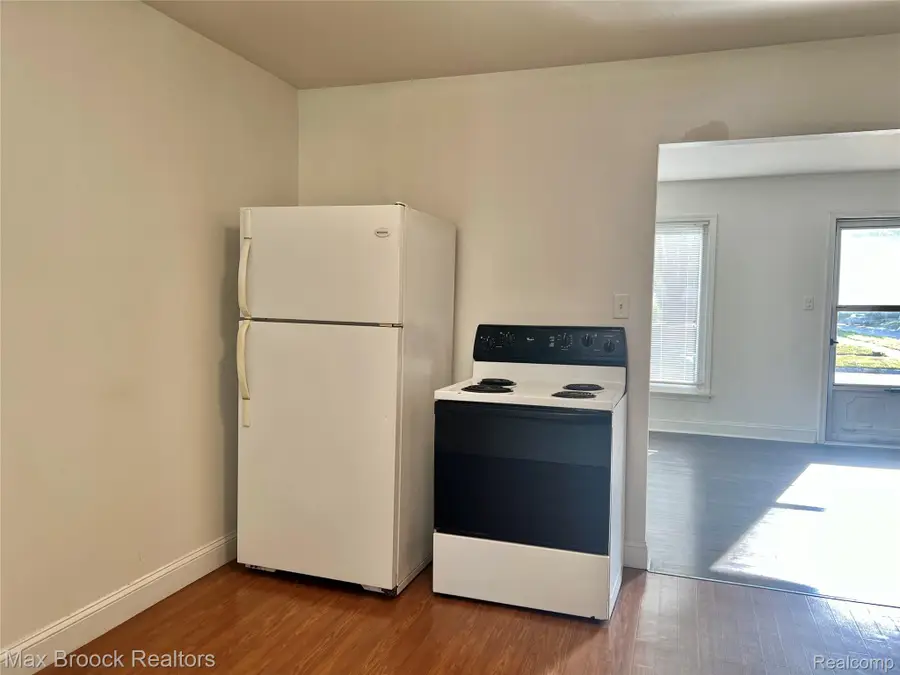 27803 Dartmouth Street, Madison Heights, MI 48071 - #3