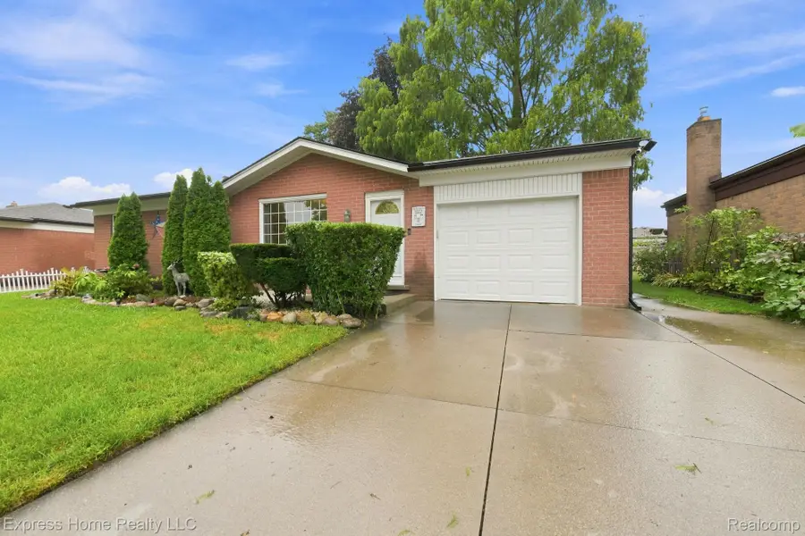 29737 Malvina Drive, Warren, MI 48088 - #2