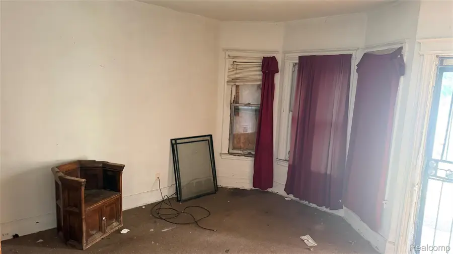 2634 Montclair Street, Detroit, MI 48214 - #3