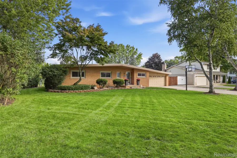 23090 Emmett Street, Taylor, MI 48180 - #3