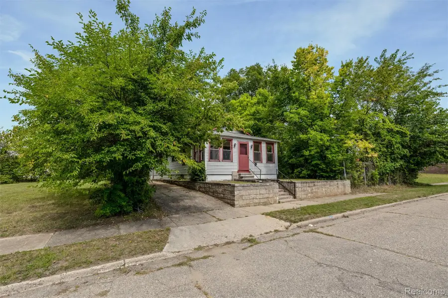 44 Orton Avenue, Pontiac, MI 48341 - #3