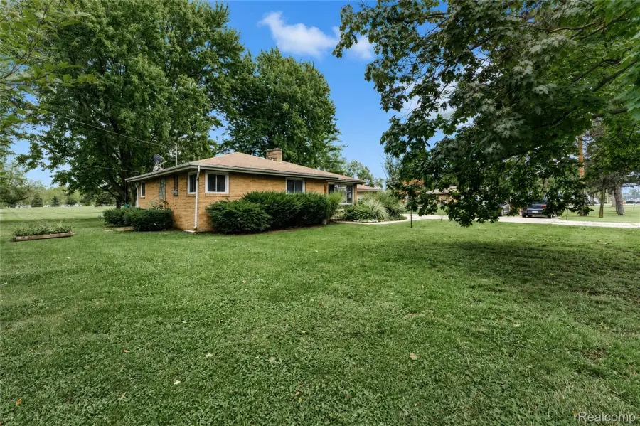 4499 S Linden Road, Flint, MI 48507 - #3