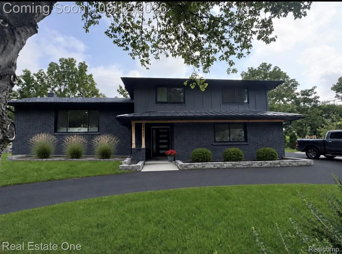 2911 Aldgate Drive, Bloomfield, MI 48304 - #1