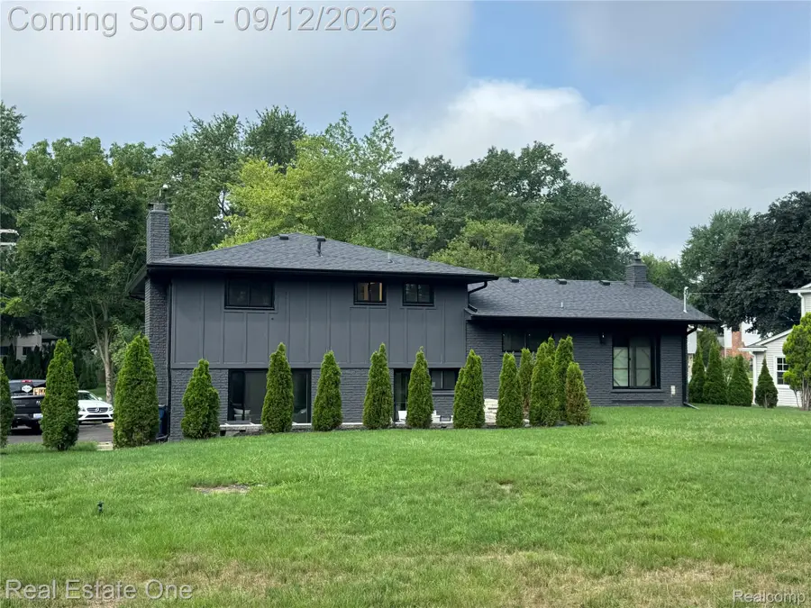 2911 Aldgate Drive, Bloomfield, MI 48304 - #3