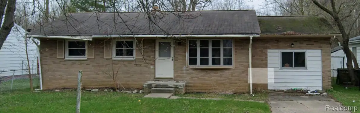 3295 Spring Valley Drive, Flint, MI 48504 - #1
