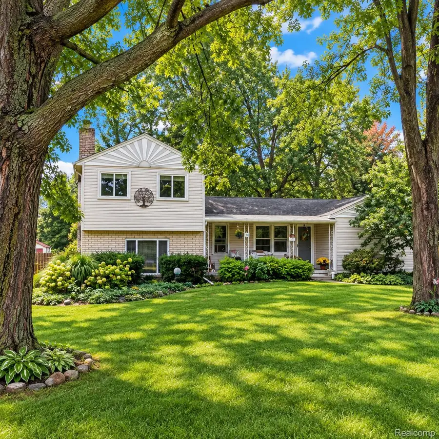 3262 Rockhaven Avenue, Rochester Hills, MI 48309 - #2