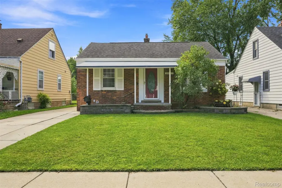 24911 Cooke Street, Dearborn, MI 48124 - #2