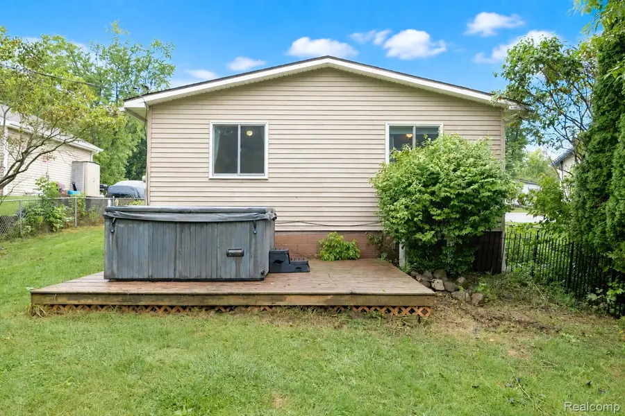 535 Snyder Road, Highland, MI 48357 - #2