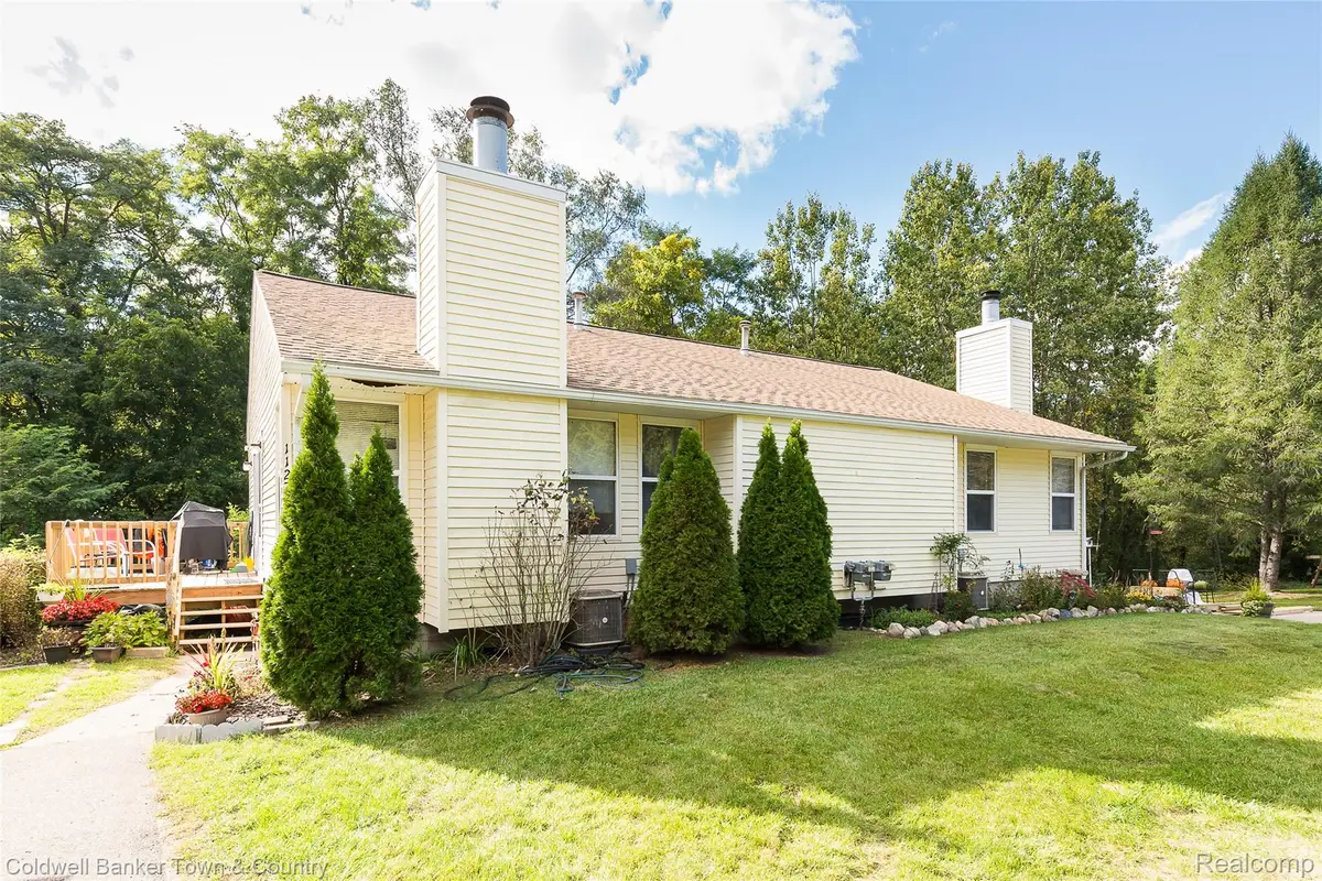 10268 Lake Forest Drive, Hamburg, MI 48139 - #1