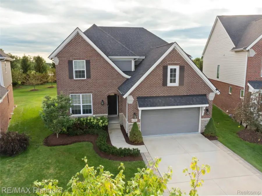 47861 Fieldstone Drive, Northville, MI 48168 - #2