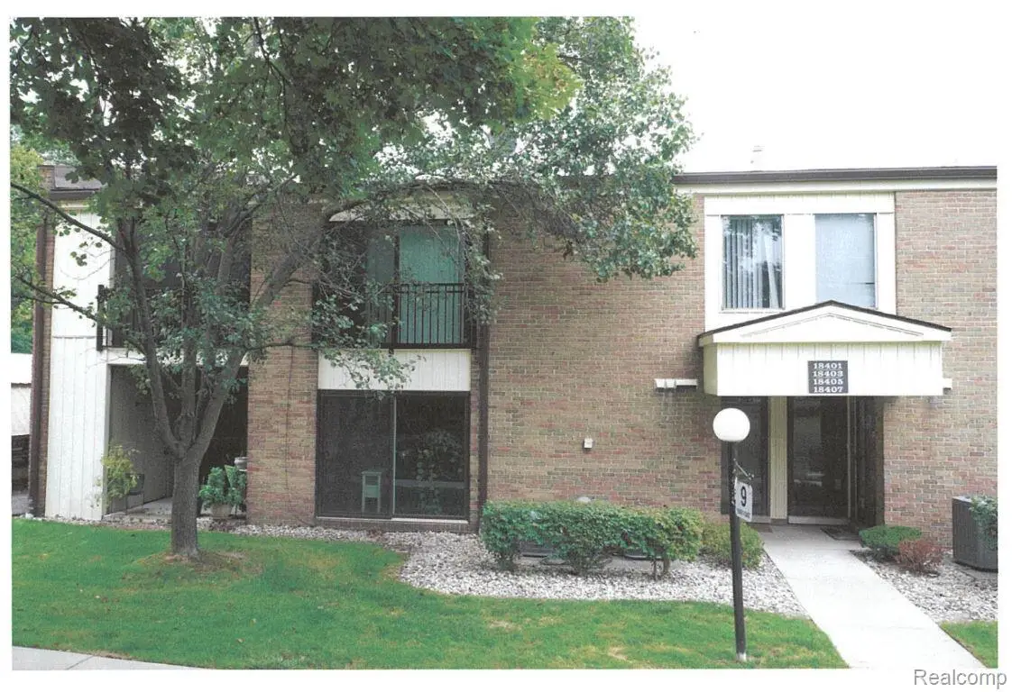 18403 University Park Dr Drive, Livonia, MI 48152 - #1