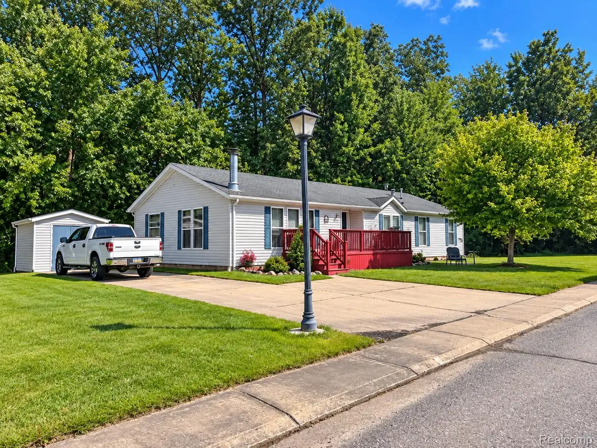 30007 Meadow, Gibraltar, MI 48173 - #1