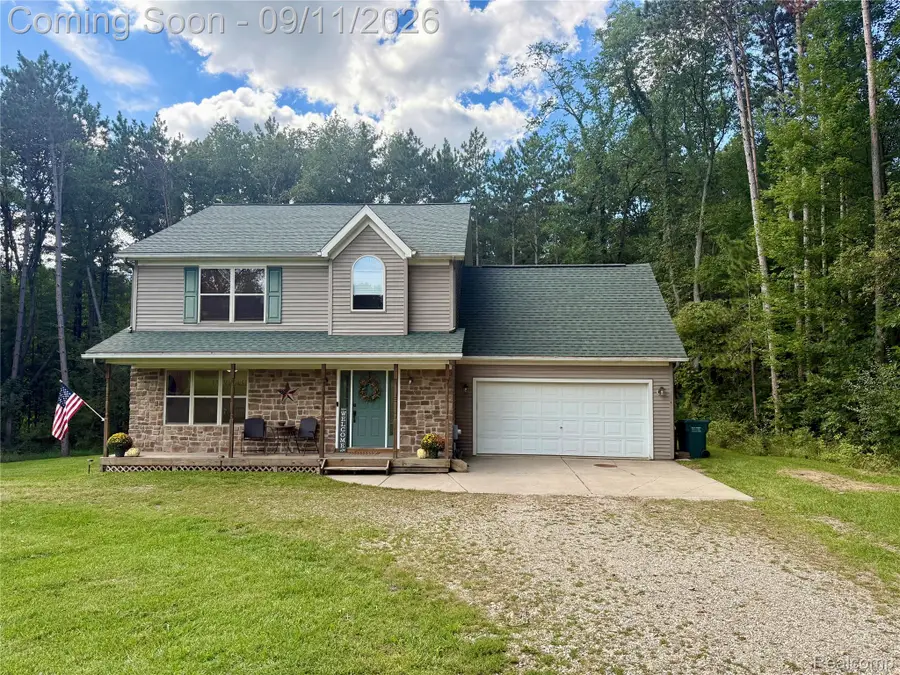 3301 Pine Bluff Court, Columbiaville, MI 48421 - #2