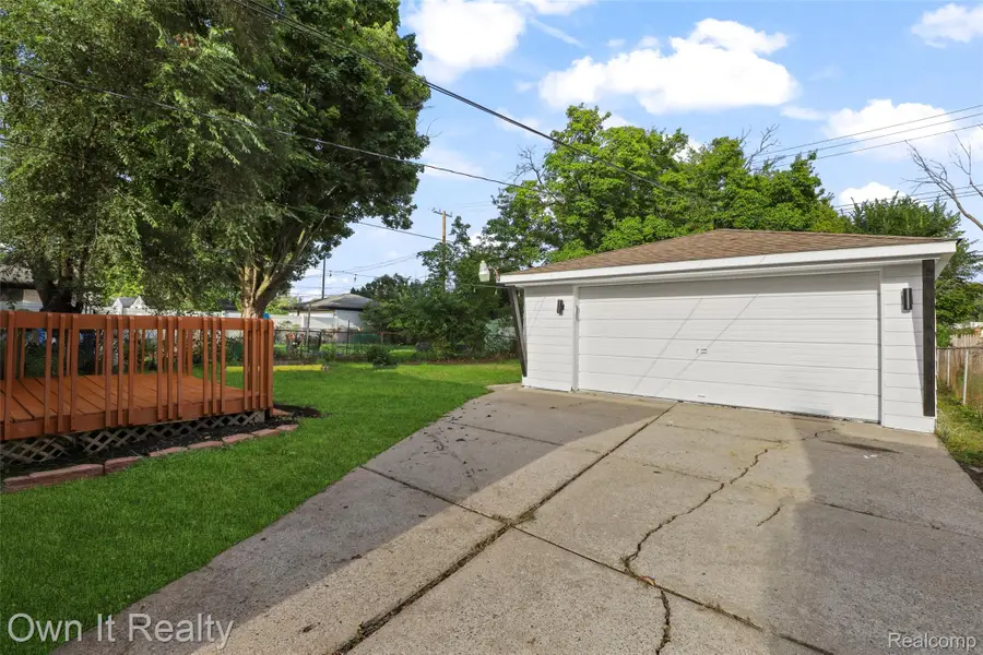 18266 Macarthur, Redford, MI 48240 - #3
