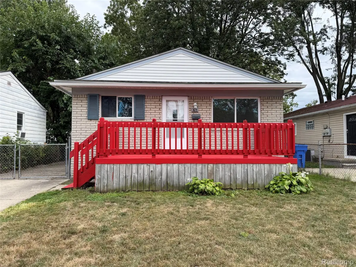 8702 Chalmers Avenue, Warren, MI 48089 - #1