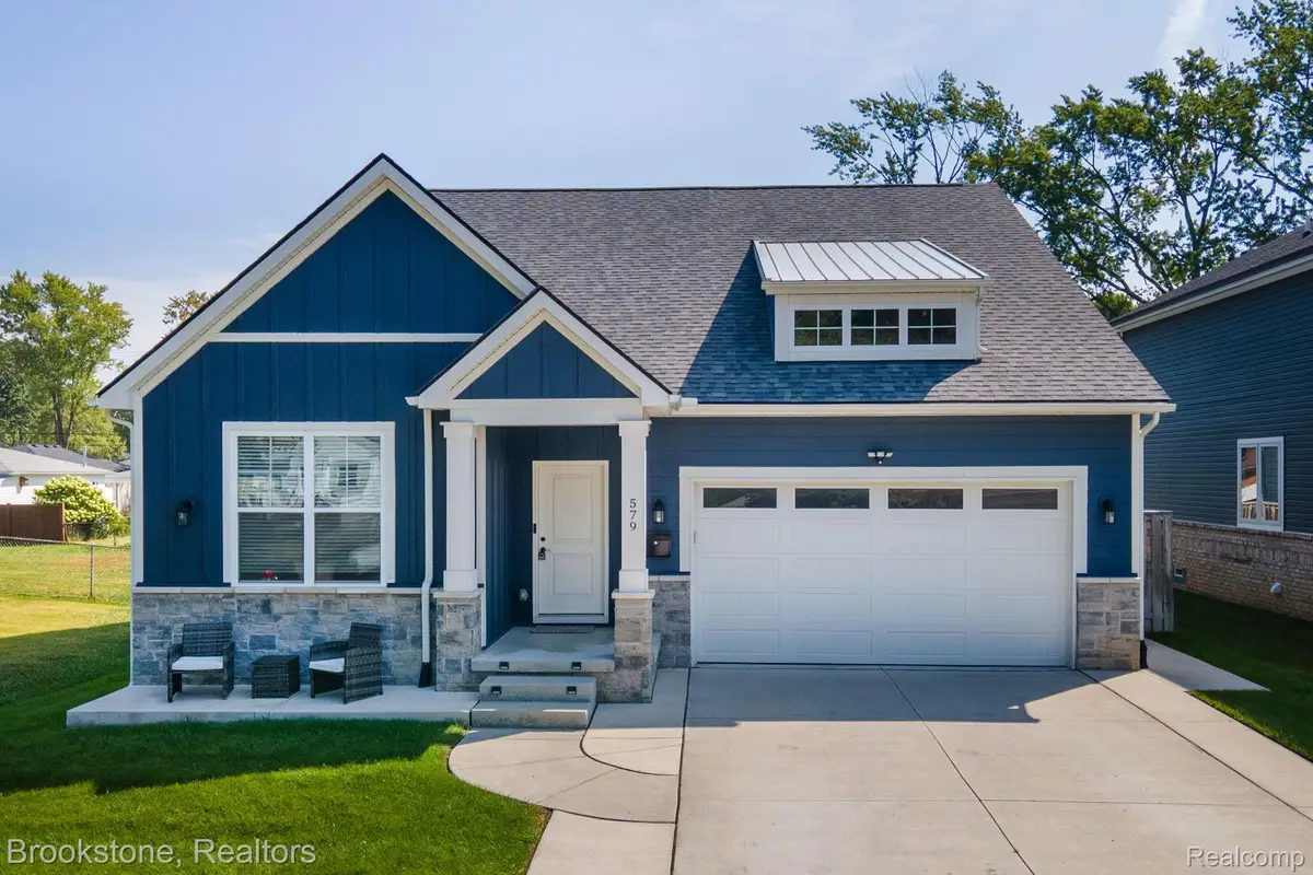 579 S Bywood Avenue, Clawson, MI 48017 - #1