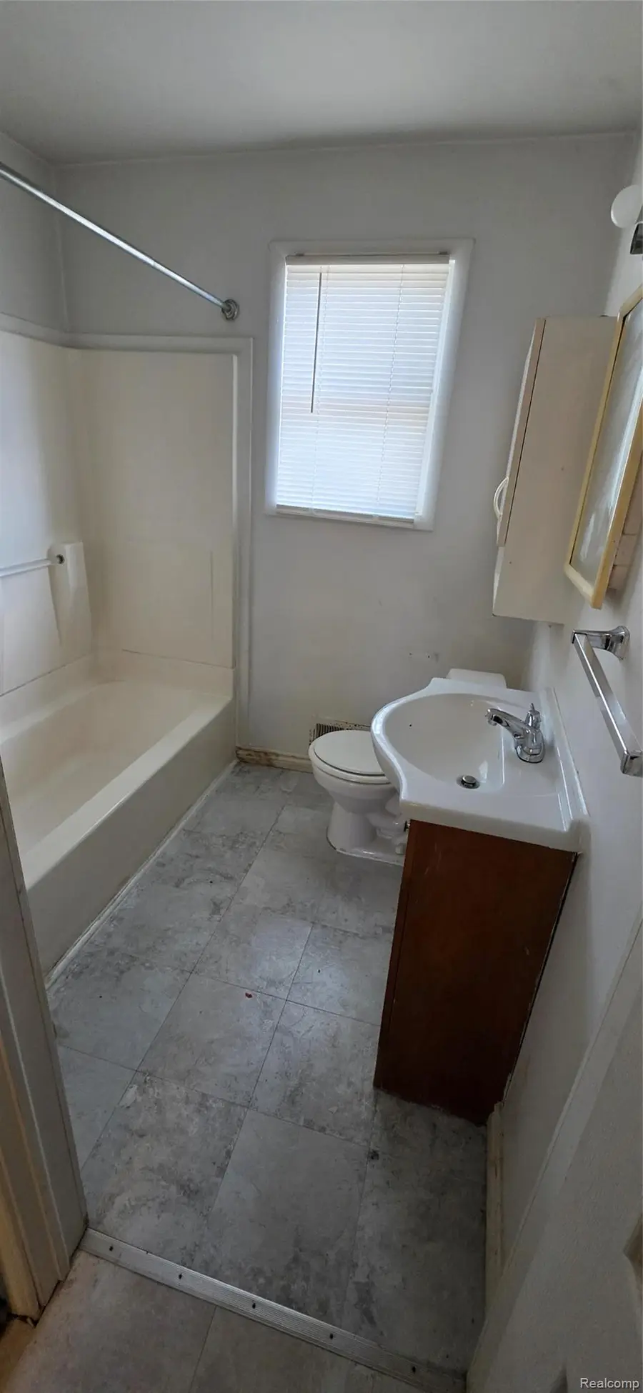 22751 Piper Avenue, Eastpointe, MI 48021 - #3