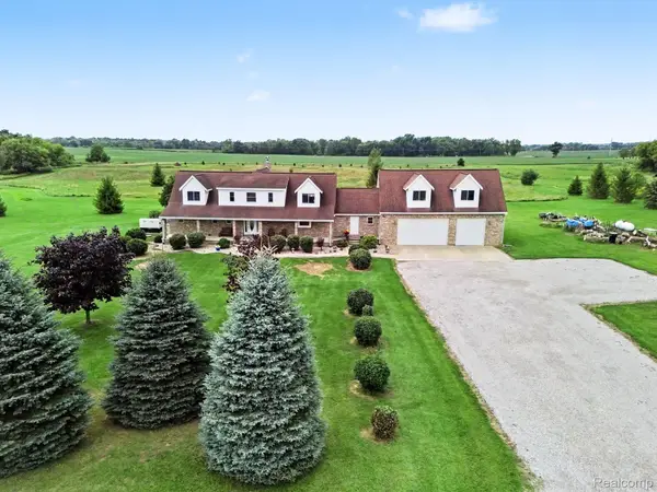 8583 Crofoot Road, Fowlerville, MI 48836