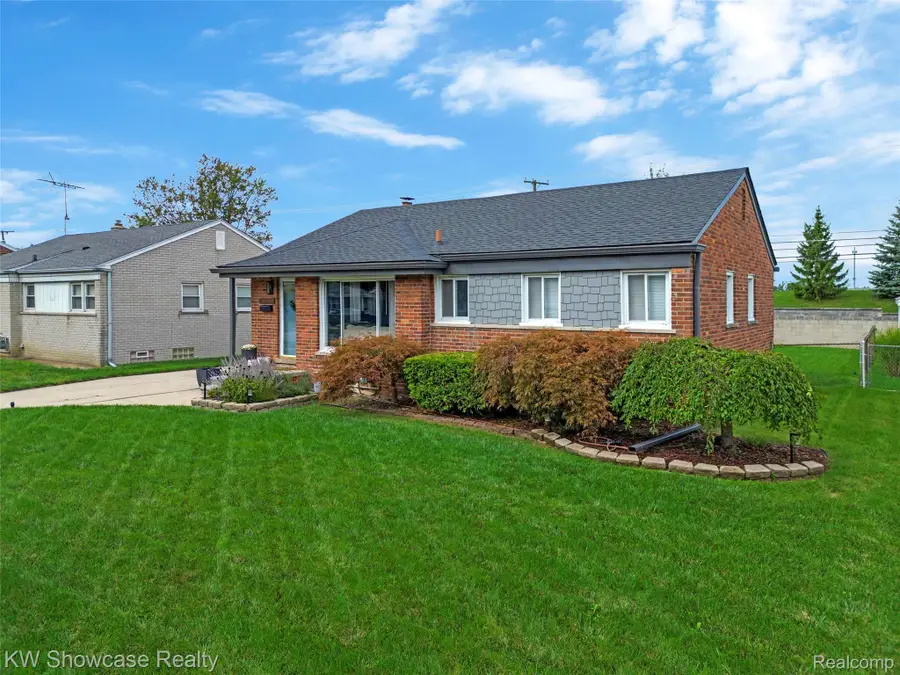 29896 Orangelawn Street, Livonia, MI 48150 - #3