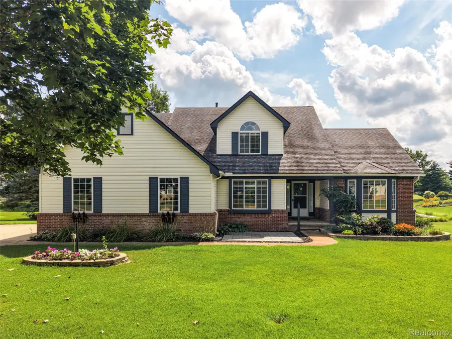 221 Maplewood Drive, Clarkston, MI 48348 - #3