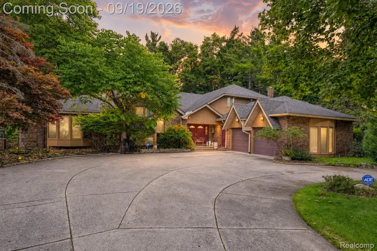 25428 Witherspoon Street, Farmington Hills, MI 48335 - #1