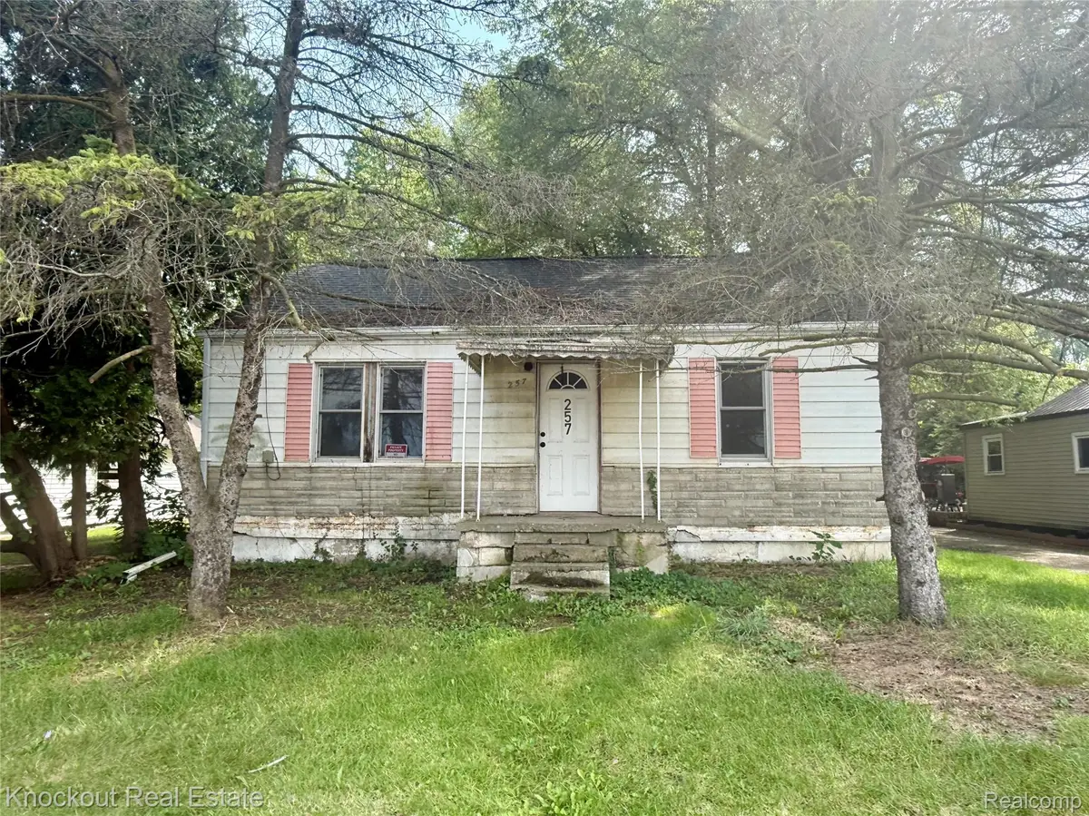 257 W State Street, Montrose, MI 48457 - #1