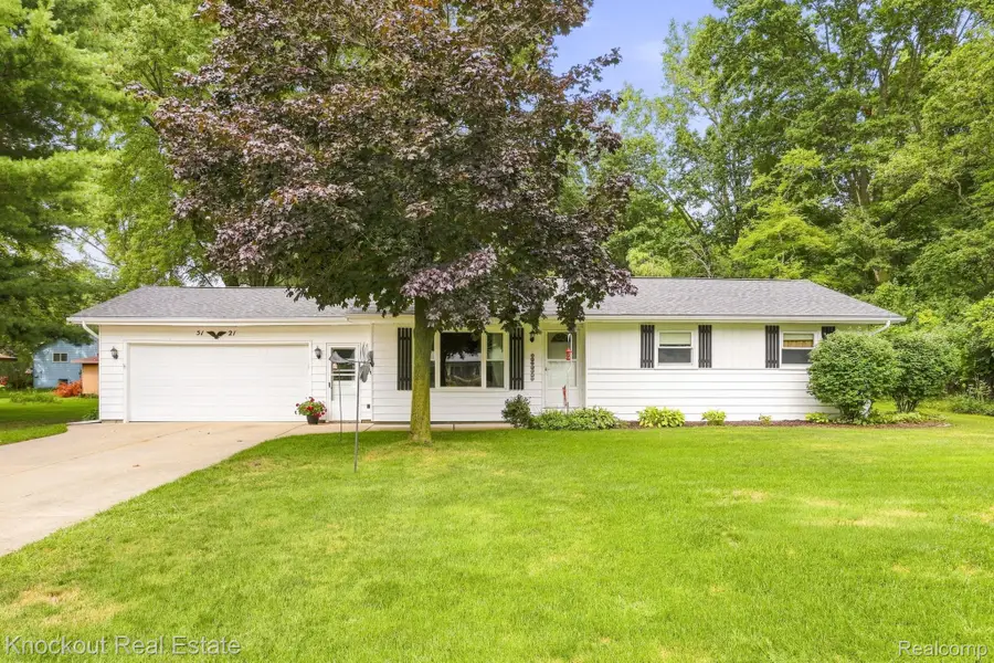 5121 Sheldon Drive, Bridgeport, MI 48722 - #2