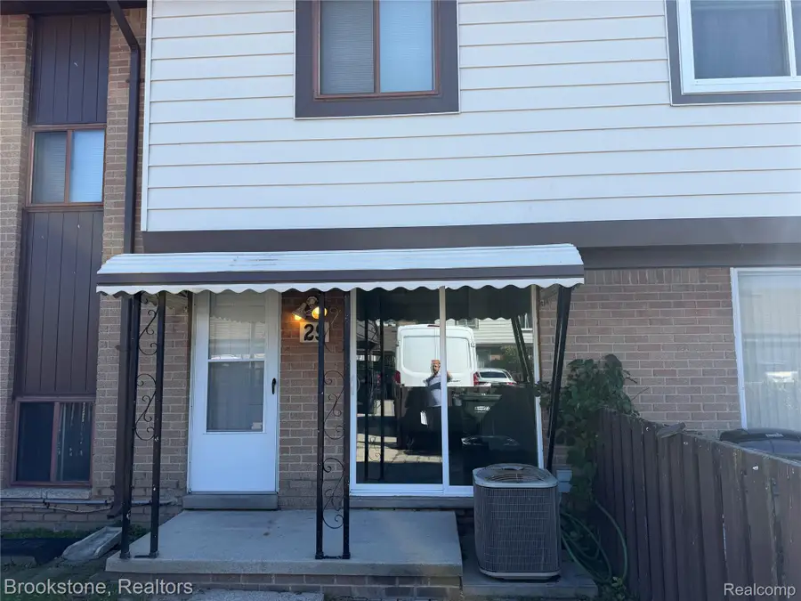 8401 18 Mile Road #29, Sterling Heights, MI 48313 - #3