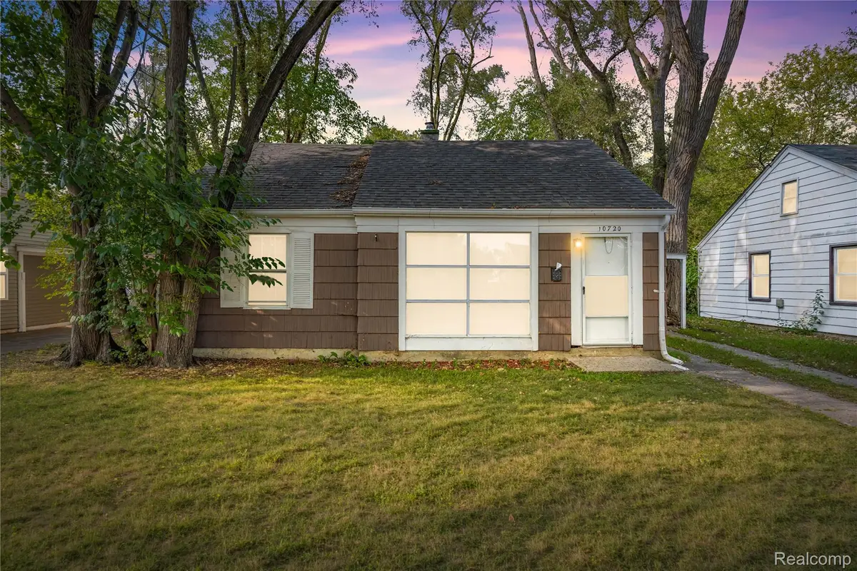 10720 Albany Street, Oak Park, MI 48237 - #1