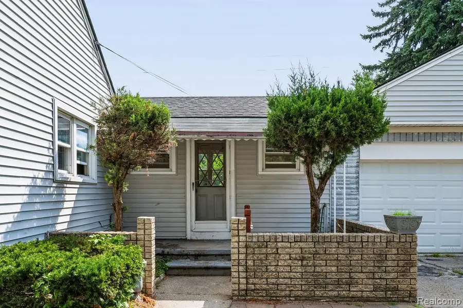 27114 Baldwin Avenue, Warren, MI 48092 - #3