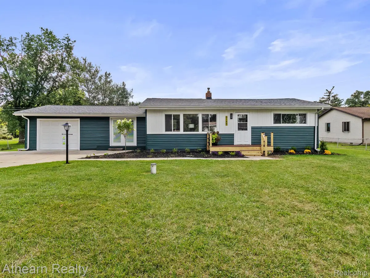 6146 Sun Valley Drive, Grand Blanc, MI 48439 - #1