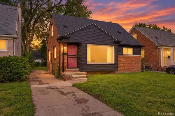 12827 Woodbine, Redford, MI 48239