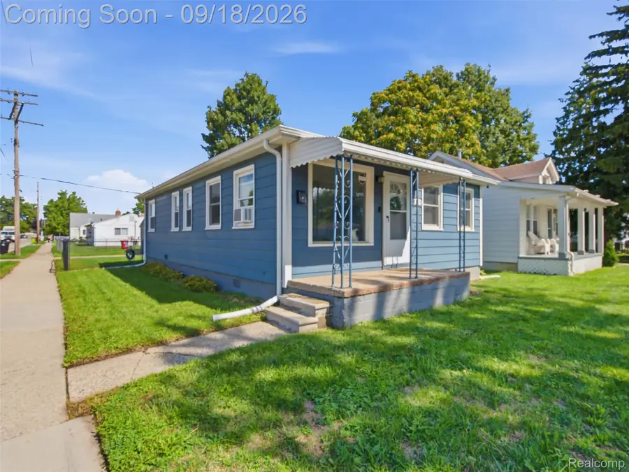 17803 Tennyson Street, Roseville, MI 48066 - #3