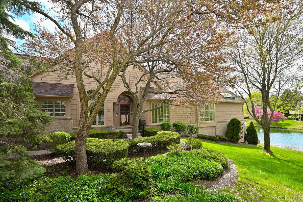 618 Deauville Lane, Bloomfield, MI 48304 - #1
