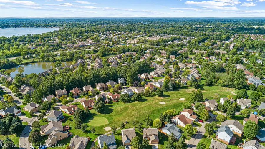 30924 Tanglewood Drive, Novi, MI 48377 - #2