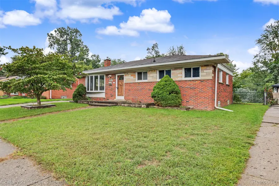 34169 Dover Street, Livonia, MI 48150 - #2
