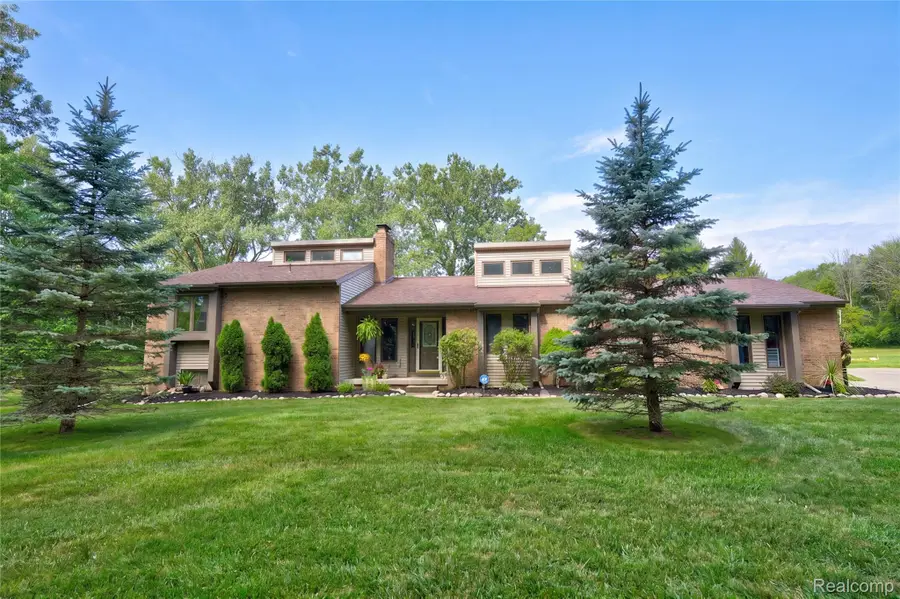 2363 N Linden Road, Flint, MI 48504 - #2