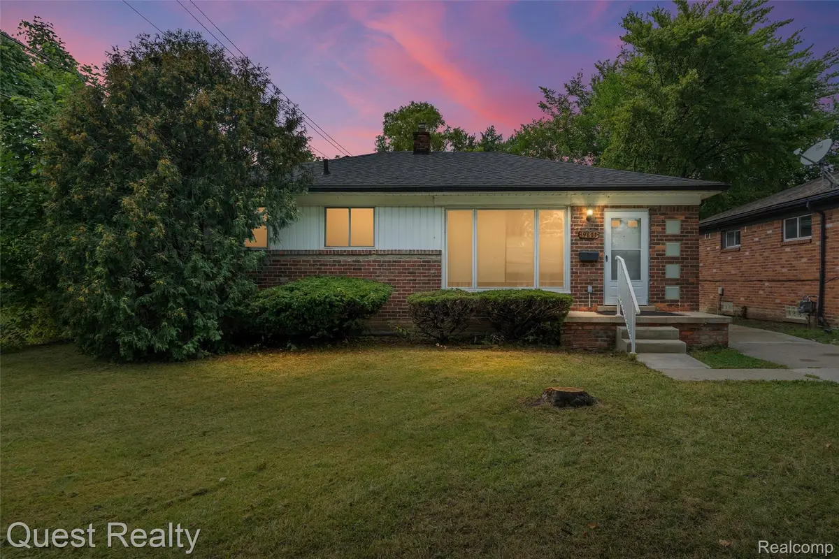19873 Beaconsfield Street, Harper Woods, MI 48225 - #1