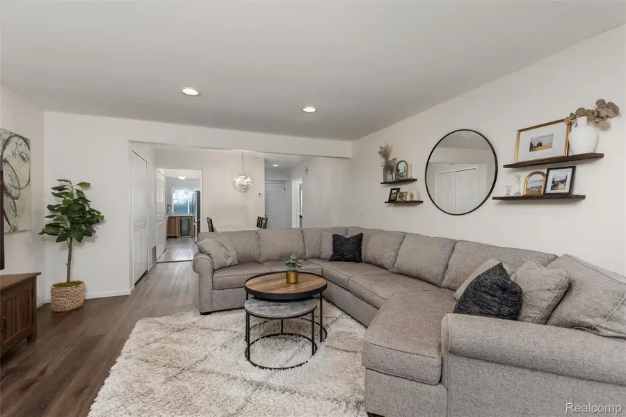 31444 Orchard Creek, Farmington Hills, MI 48334 - #2