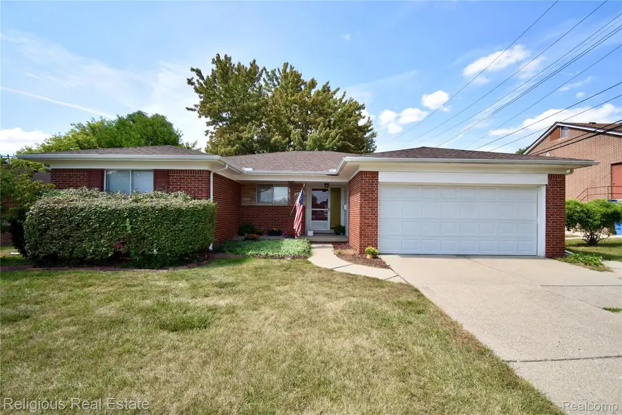 6221 Mayburn Street, Dearborn Heights, MI 48127 - #2