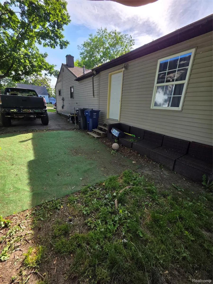 4217 Pengelly Road, Flint, MI 48507 - #3